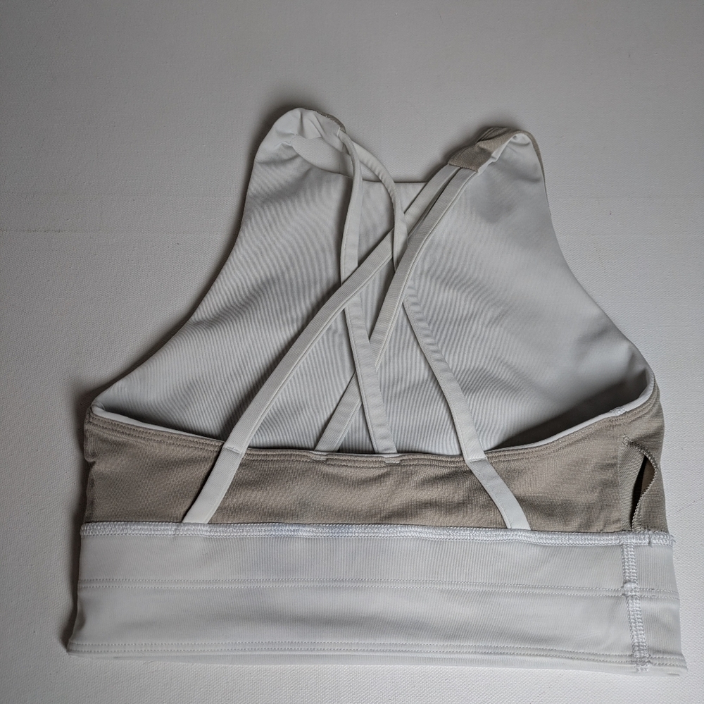 Lululemon Energy Bra White Luxtreme Mesh Workout Run Yoga Size 4 euc - Picture 6 of 10